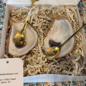 Oyster Shell Salt and Pepper Serve Set